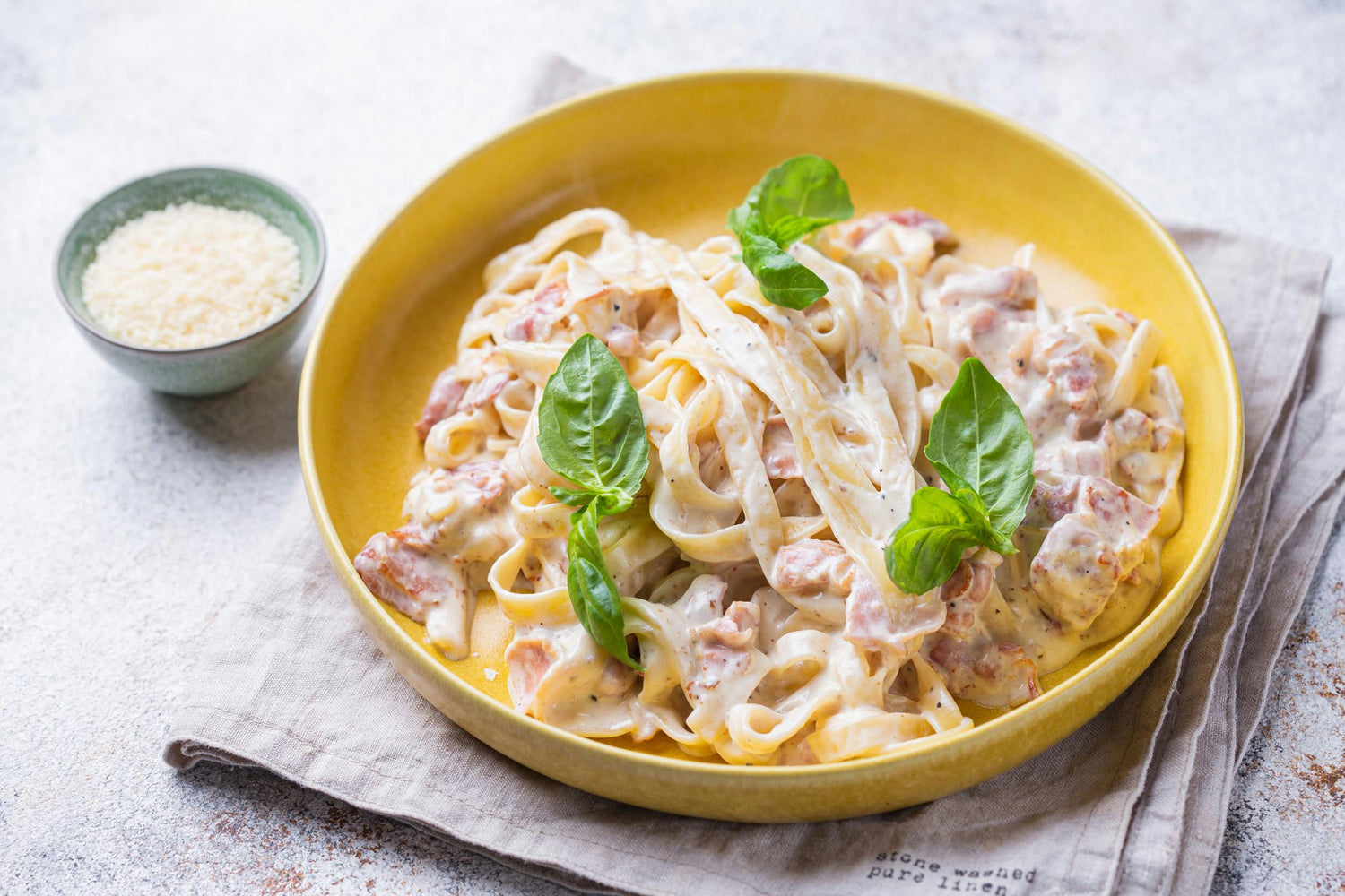 Kreemine pasta peekoni ja basiilikuga: Hero Image - Pos 1