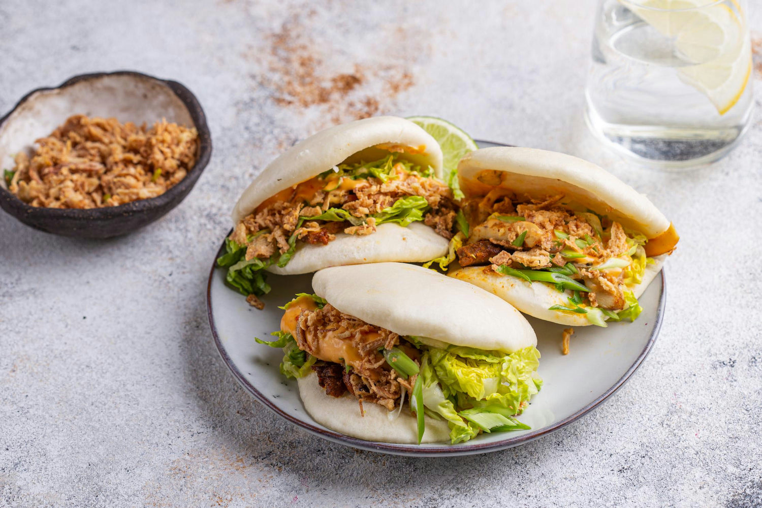 Baoburgerid kanakebabi ja karri-mangokastmega: Hero Image - Pos 1