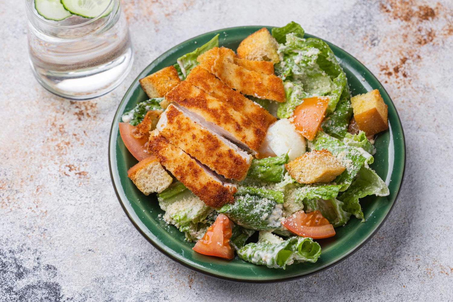 Caesari salat krõbeda kanaga: Hero Image - Pos 1