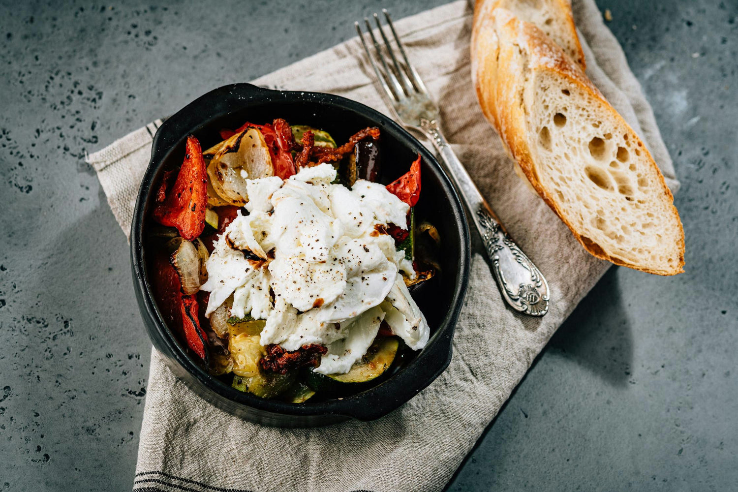 Röstitud vahemereköögiviljad rebitud mozzarella ja balsamicoga: Hero Image - Pos 1